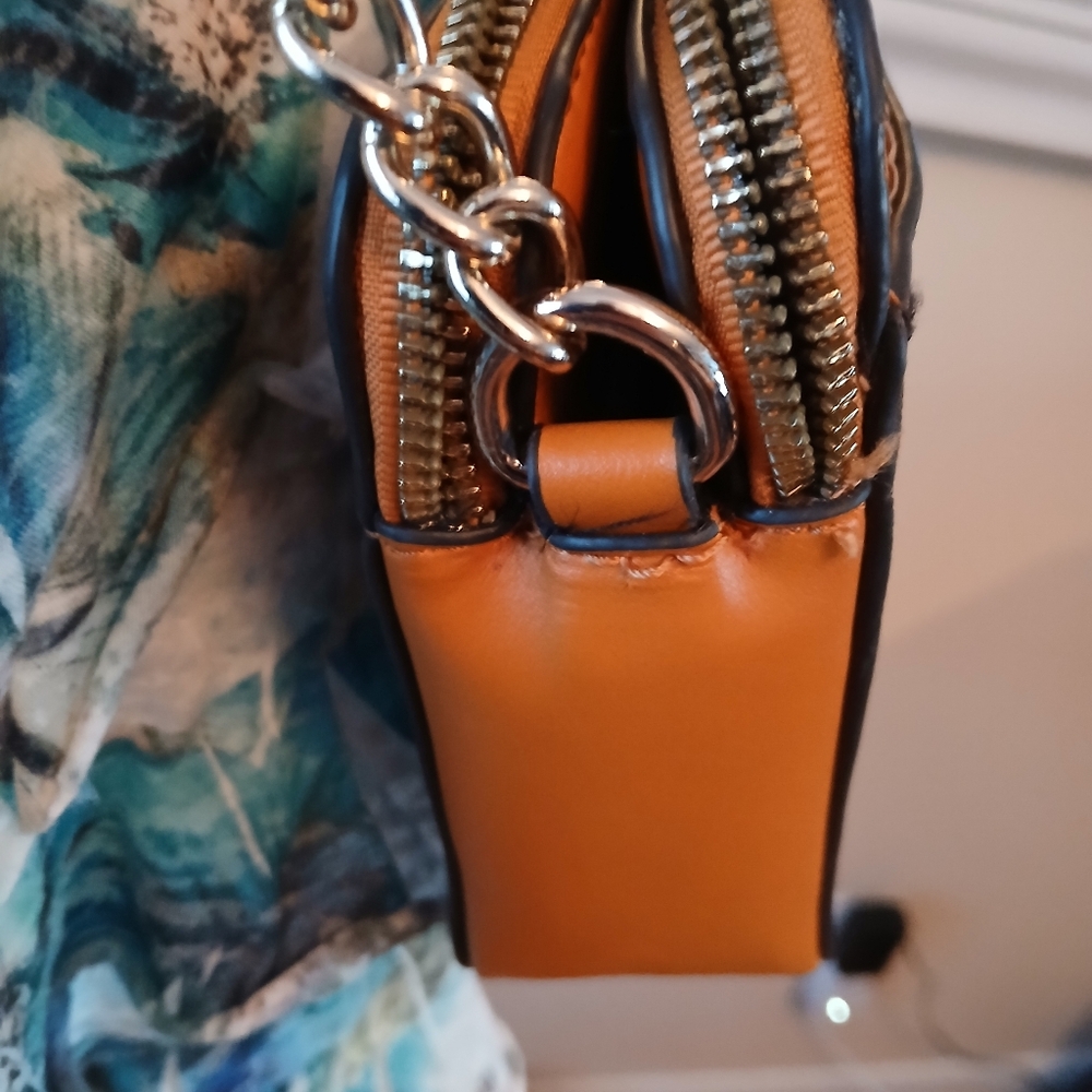 Nine West Tan and Black Crossbody Bag - Picture 4 of 12